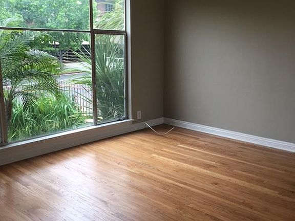 4th image of 1501 S Beverly Dr APT 1