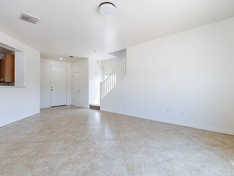 1083 W Calle Vista De Suenos — Photo 12