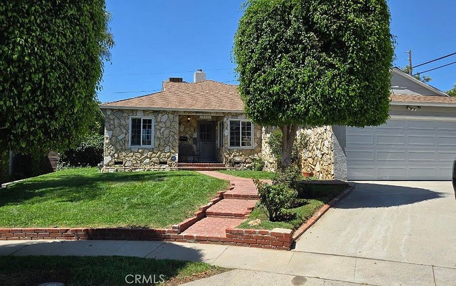 1st image of 17001 Cantara St