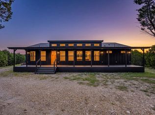 8512 Hilltop Dr, Cleburne, TX 76033