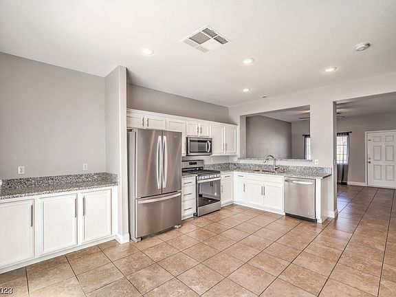 3rd image of 11128 Abbeyfield Rose Dr