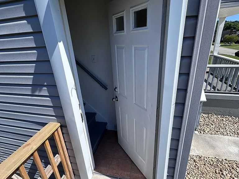 1827 California Ave — Photo 9