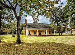 18 Allbritton Rd, Huntsville, TX 77320