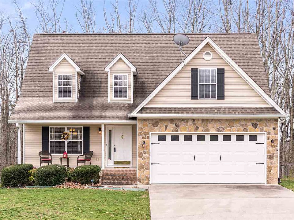 1st image of 165 Lauren Dr SE