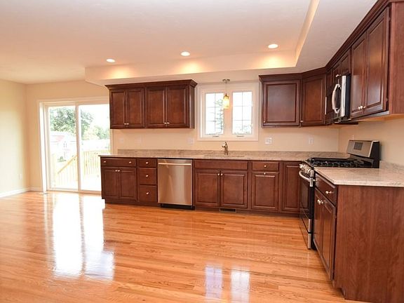 3rd image of 29 J A McDermott Cir