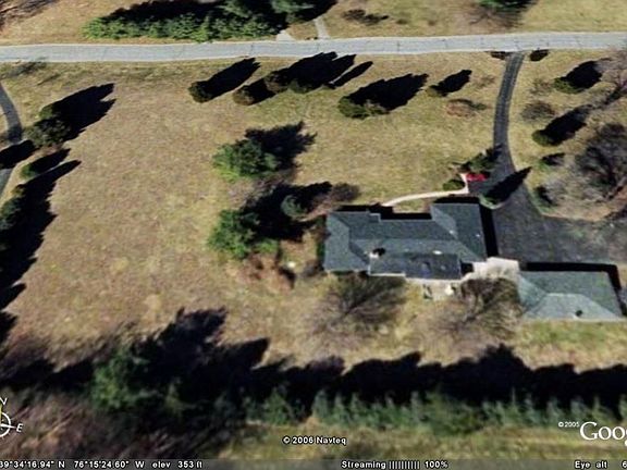 3rd image of 2827 College View Dr