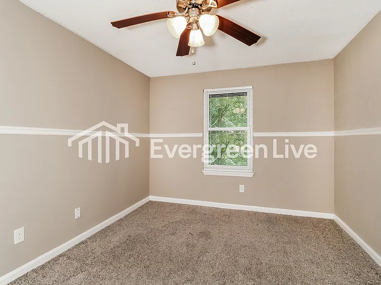 109 Raintree Ln — Photo 7