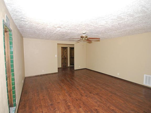 5th image of 1220 Duggins Ln