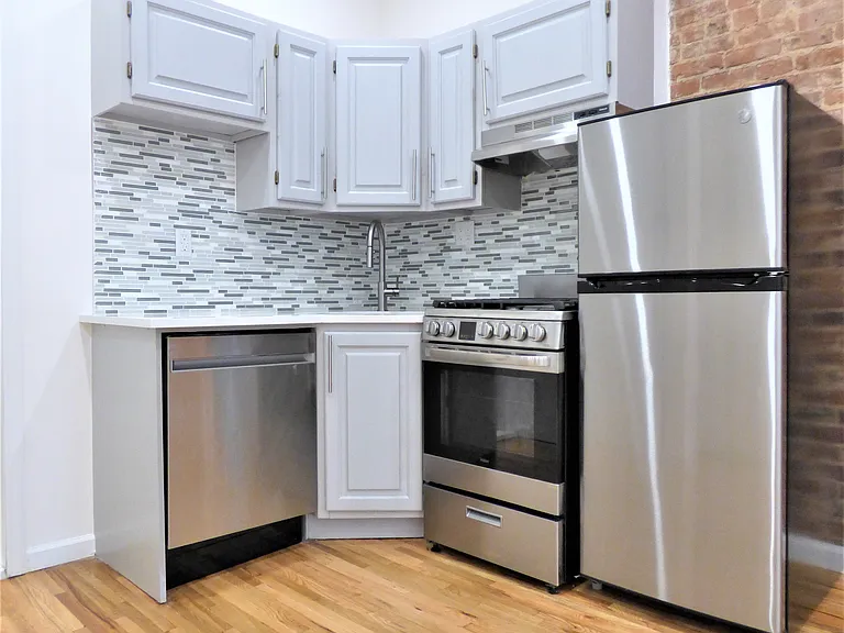 526 E 85th St #3A — Photo 5