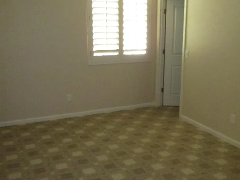 door into 2nd bedroom