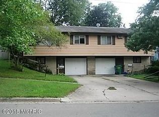 209 5th Ave, Three Rivers, MI 49093