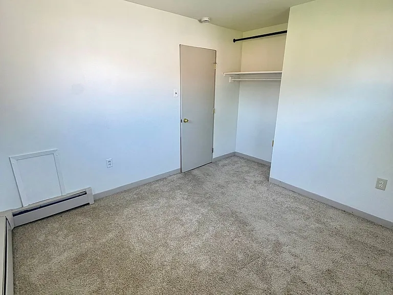 6225 Hollow Dr — Photo 13