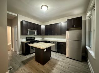 909 N Leavitt St APT 1R, Chicago, IL 60622