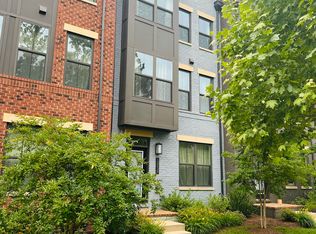 13038 Hattontown Sq, Herndon, VA 20171