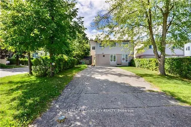 52 Grand Valley Dr photo 1