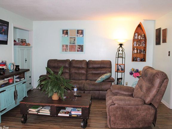 2nd image of 509 Belvedere Dr Unit B6