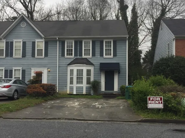 3811 Meadow Green Ct, Peachtree Corners, GA 30092