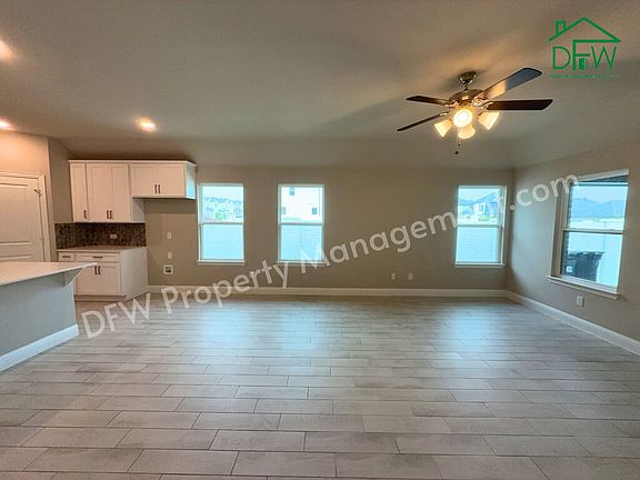 3rd image of 612 Amenduni Ln