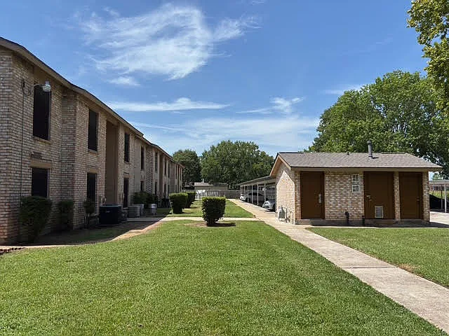 1905 Jephson Ln — Photo 14