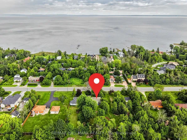 9771 Beachwood Rd, Collingwood, ON L9Y 3Z1