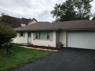 107 N Schoenbeck Rd, Prospect Heights, IL 60070