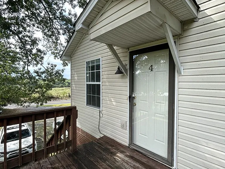 3629 Hilham Rd — Photo 1