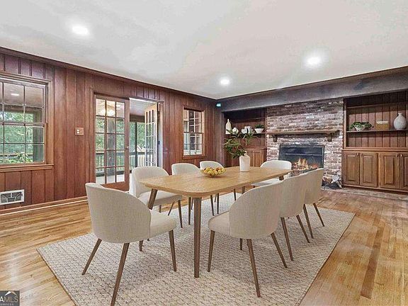 5th image of 1367 Lansdowne Ct SW