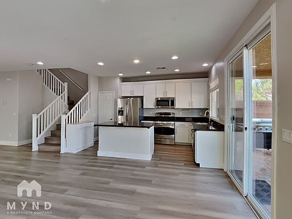 5th image of 1021 Ambrosia Dr