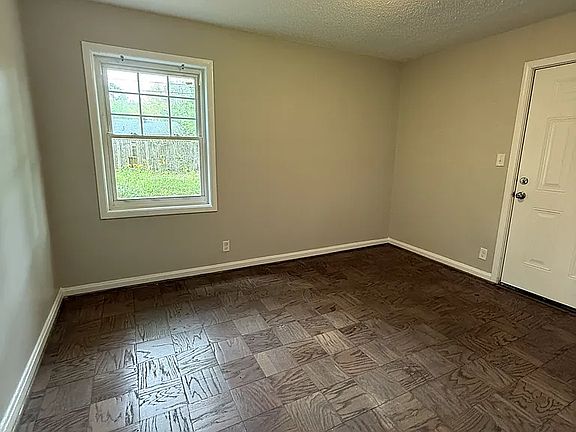 3rd image of 537 Grant St