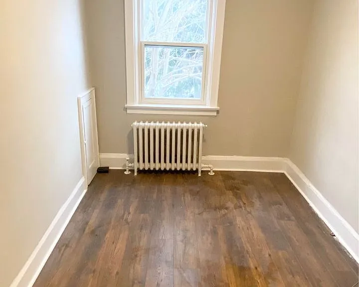 1094 College St #2 — Photo 10