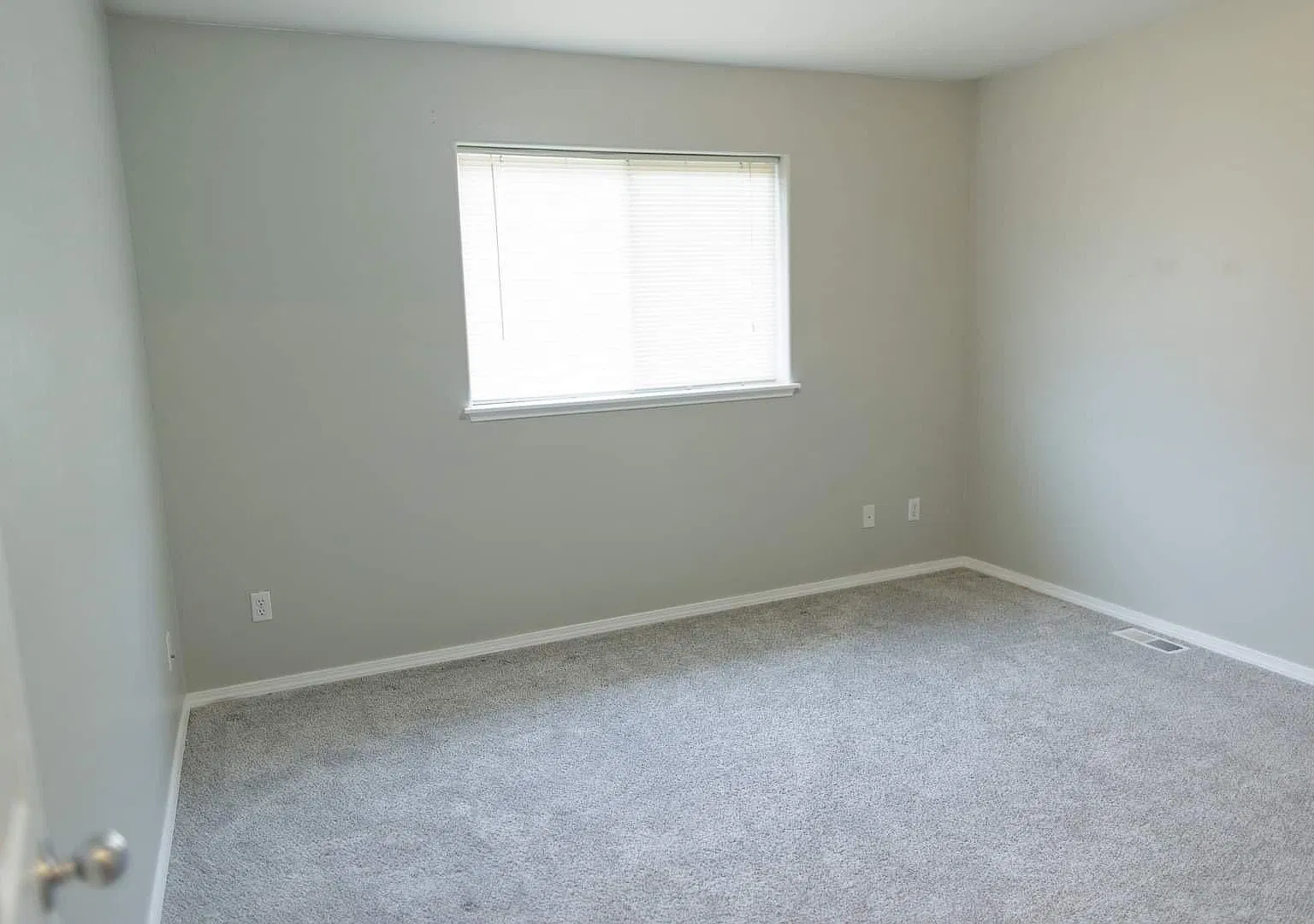 6475 Whispering Loop — Photo 4