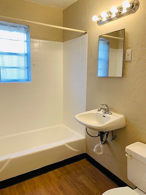 2nd image of 2727 NW 36th St #1