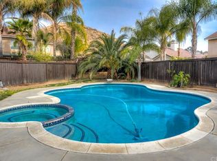 1045 Huntington Way, Perris, CA 92571