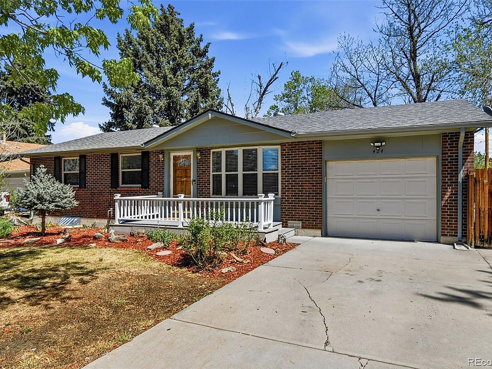 1st image of 424 S Uvalda Circle
