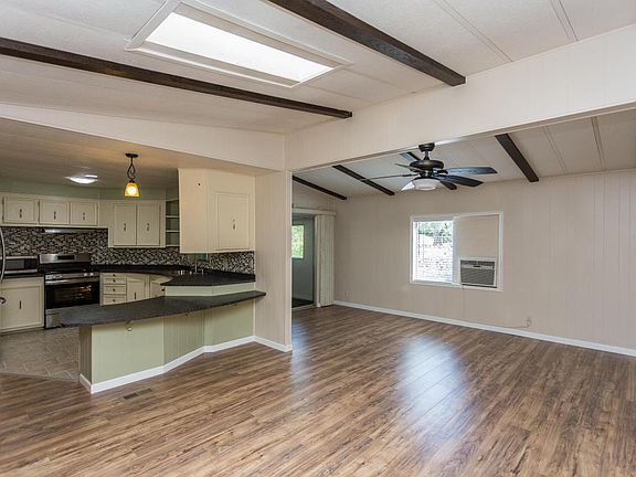 4th image of 3100 Shekinah Dr