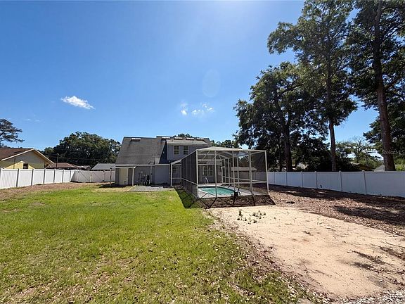 5th image of 3226 NE 30th Ct