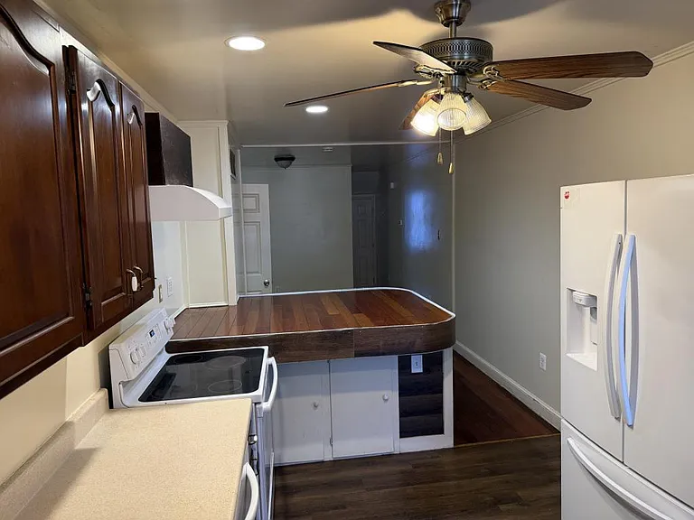 636 S Monroe St — Photo 11