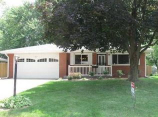 4818 W Ducharme Ave, Bartonville, IL 61607