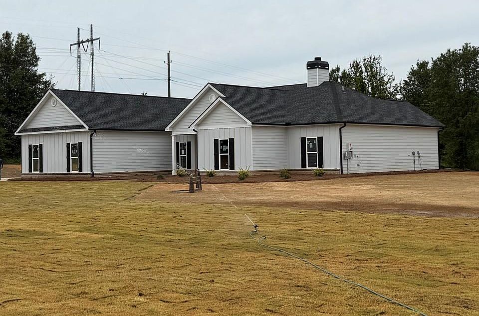 1st image of 563 Rockwell Church Rd NW
