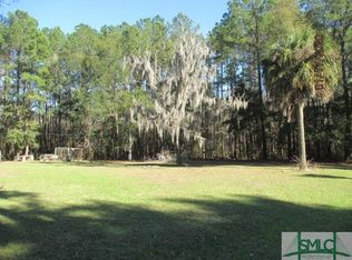 320 Harden Rd, Richmond Hill, GA 31324