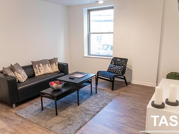 2nd image of 940 W Winona St APT 206