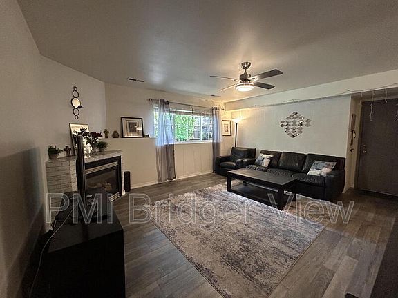 2nd image of 3505 Fallon St APT B15