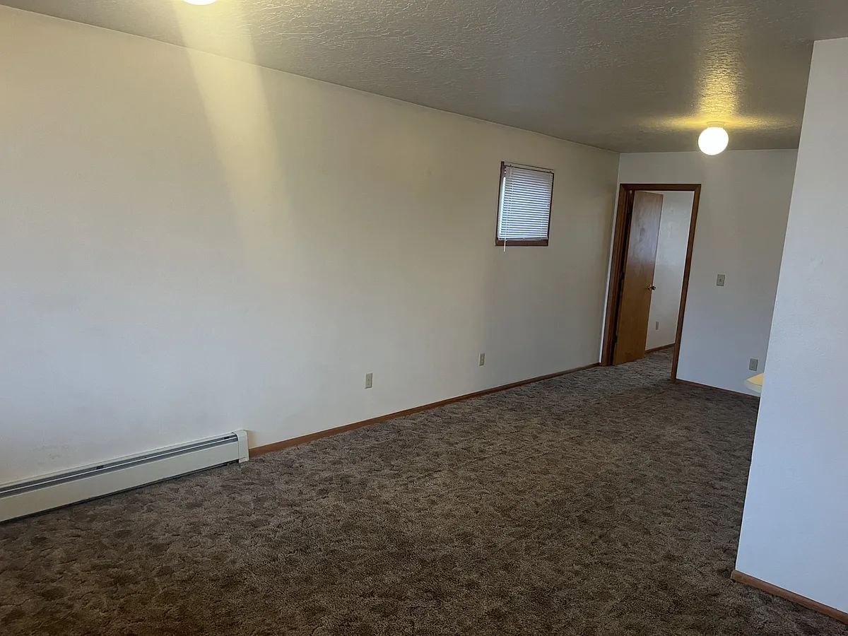 Generous living area - 501 SW Higgins Ave #A