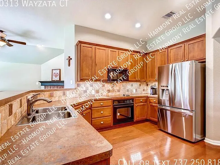 20313 Wayzata Ct — Photo 6