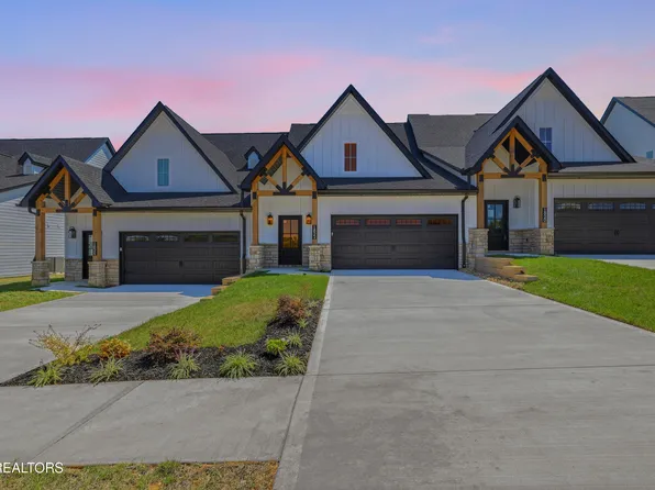 1822 Poplar Springs Pl, Maryville, TN 37803