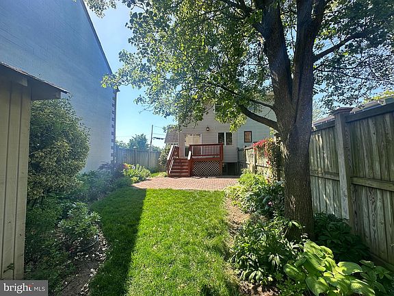 5th image of 116 E Bellefonte Ave