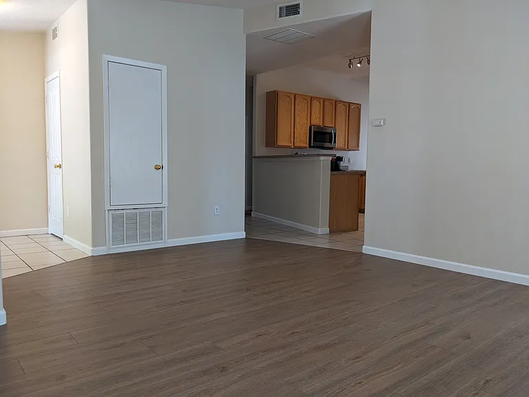 10436 Calle Rosa NW — Photo 9