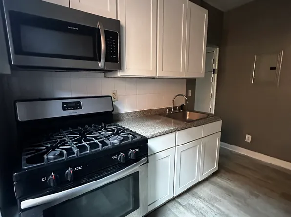 5107 Hudson Avenue image 1 of 4