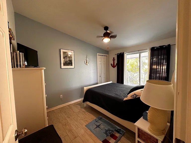 676 Spanish Main Dr — Photo 23