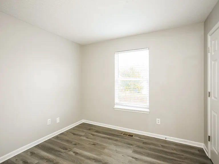 6629 Crestwell Ln — Photo 13